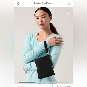 Athleta Revive zip pouch